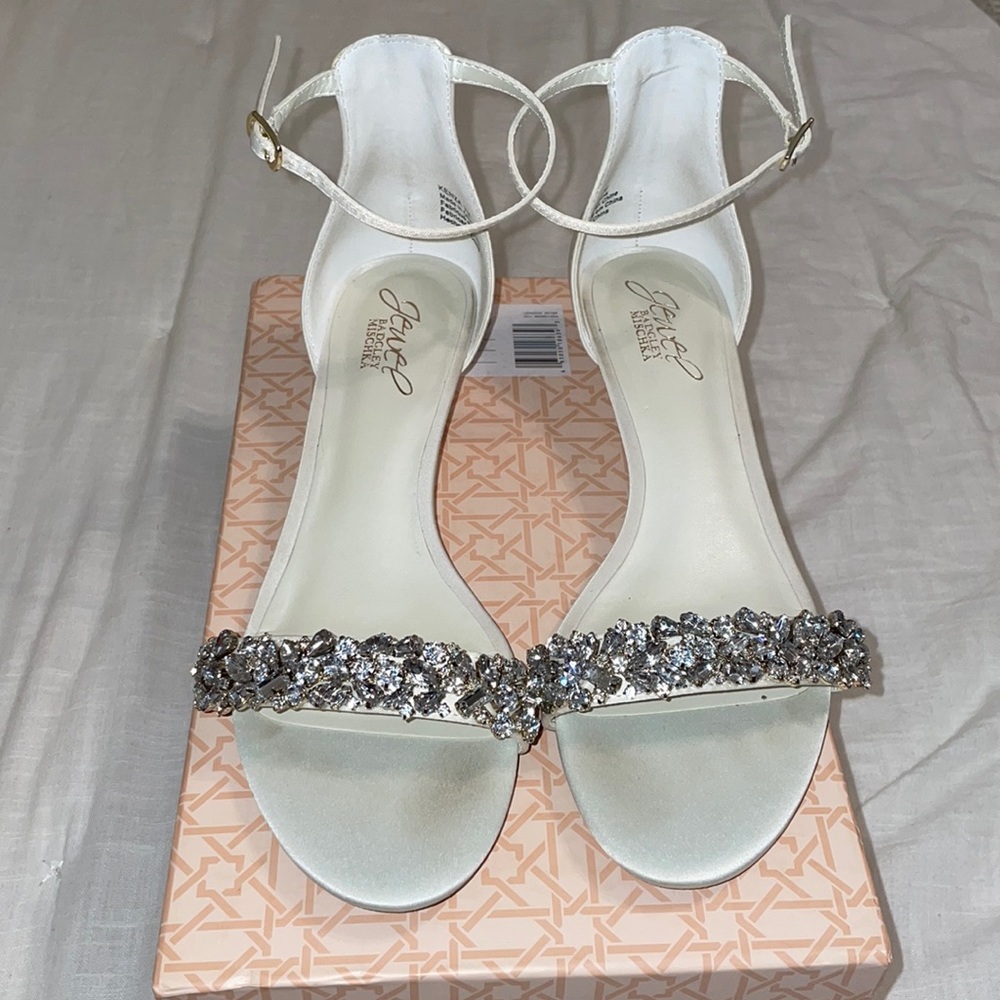 Jewel Badgley Mischka Kenza